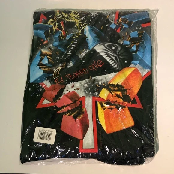 🎸 [BRAND NEW] 2010 IRON MAIDEN THE FINAL FRONTIER TOUR SHORT SLEEVE T-SHIRT 🎸 - Picture 9 of 9